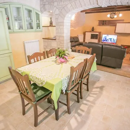 Rustic Casa Mendula With Grill In Tinjan *