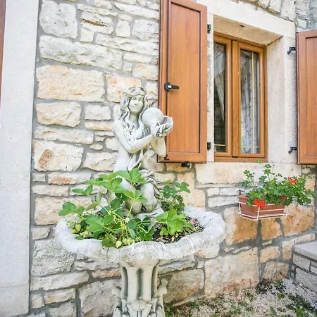 Villa Rustic Casa Mendula With Grill In Tinjan