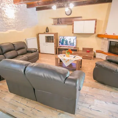 Rustic Casa Mendula With Grill In Tinjan