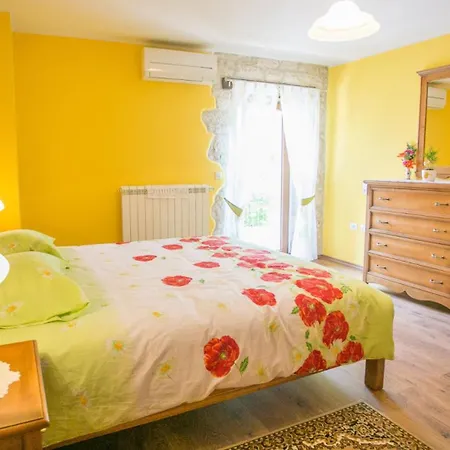 Villa Rustic Casa Mendula With Grill In Tinjan