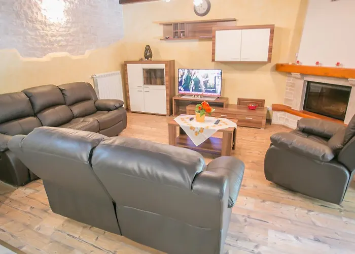 Rustic Casa Mendula With Grill In Tinjan *