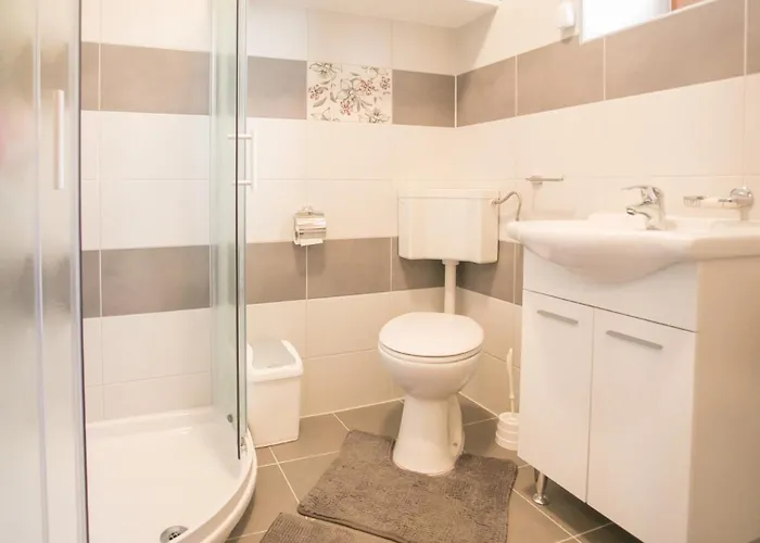 Rustic Casa Mendula With Grill In Tinjan Villa