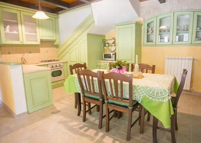 Villa Rustic Casa Mendula With Grill In Tinjan Srbinjak